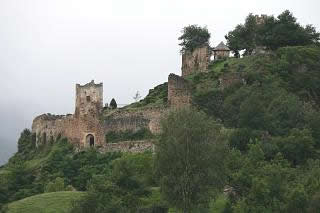 Reste der Burg Luzenac